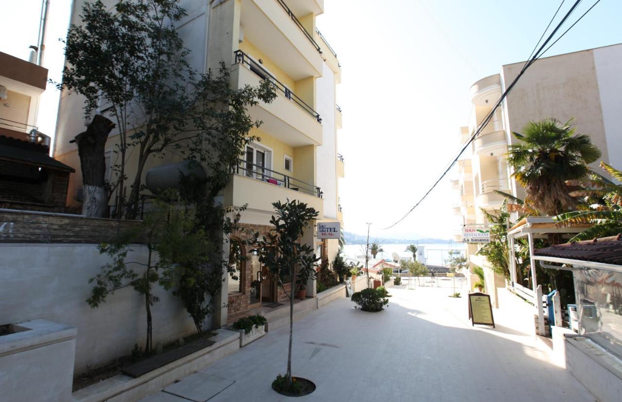 Hotel Real Sarandë Esterno foto