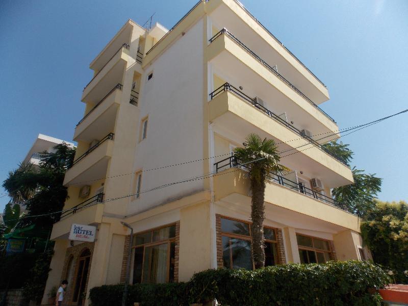 Hotel Real Sarandë Esterno foto