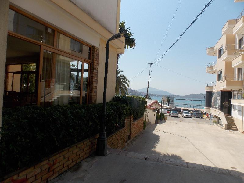 Hotel Real Sarandë Esterno foto