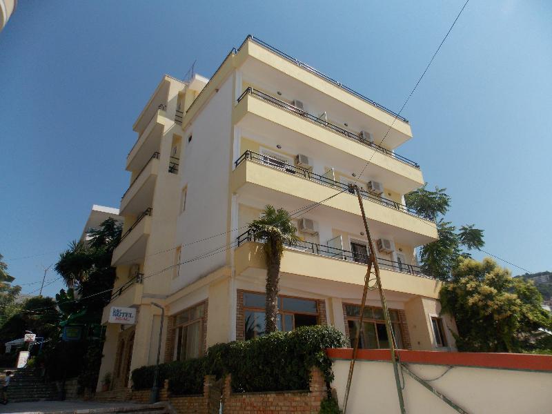 Hotel Real Sarandë Esterno foto