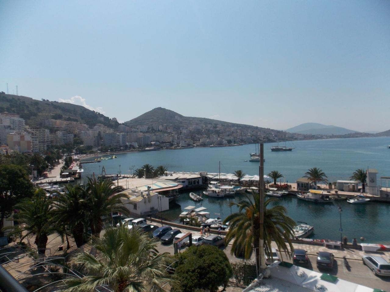 Hotel Real Sarandë Esterno foto